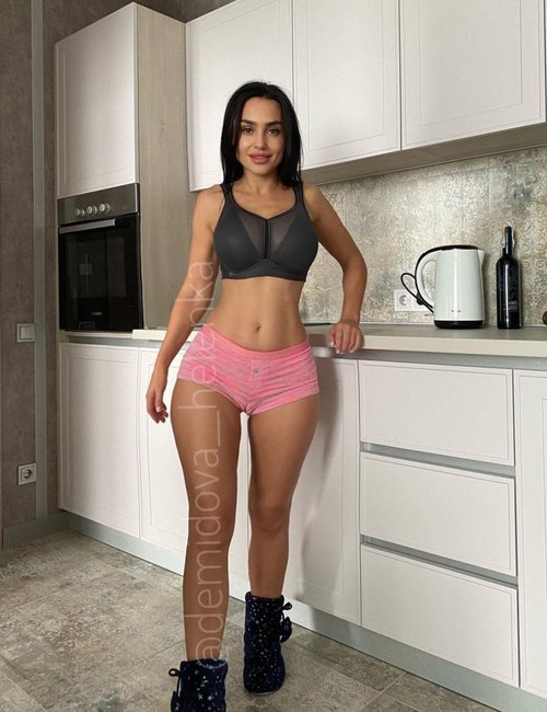 Елена Демидова
