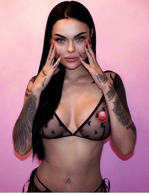 Камила Смогулецкая